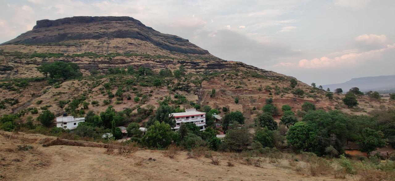 Golden Resort And Farm Nashik Extérieur photo
