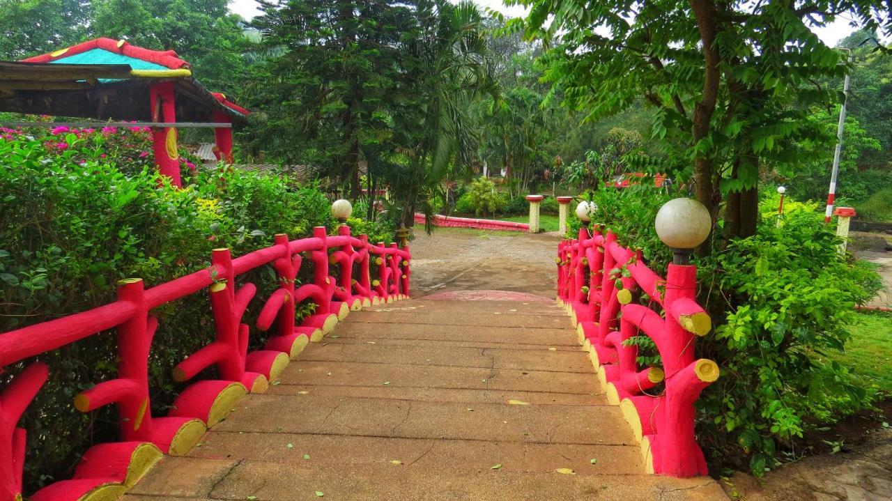 Golden Resort And Farm Nashik Extérieur photo