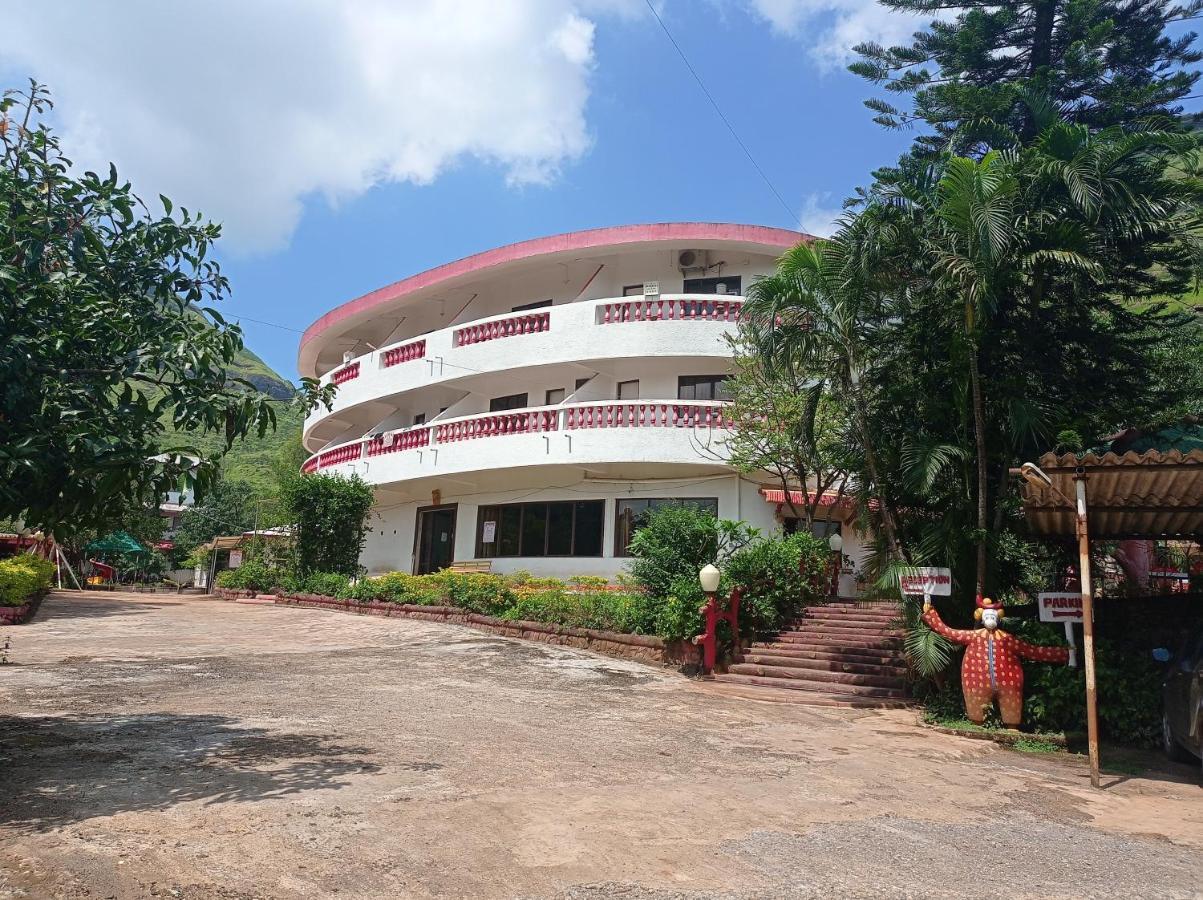Golden Resort And Farm Nashik Extérieur photo