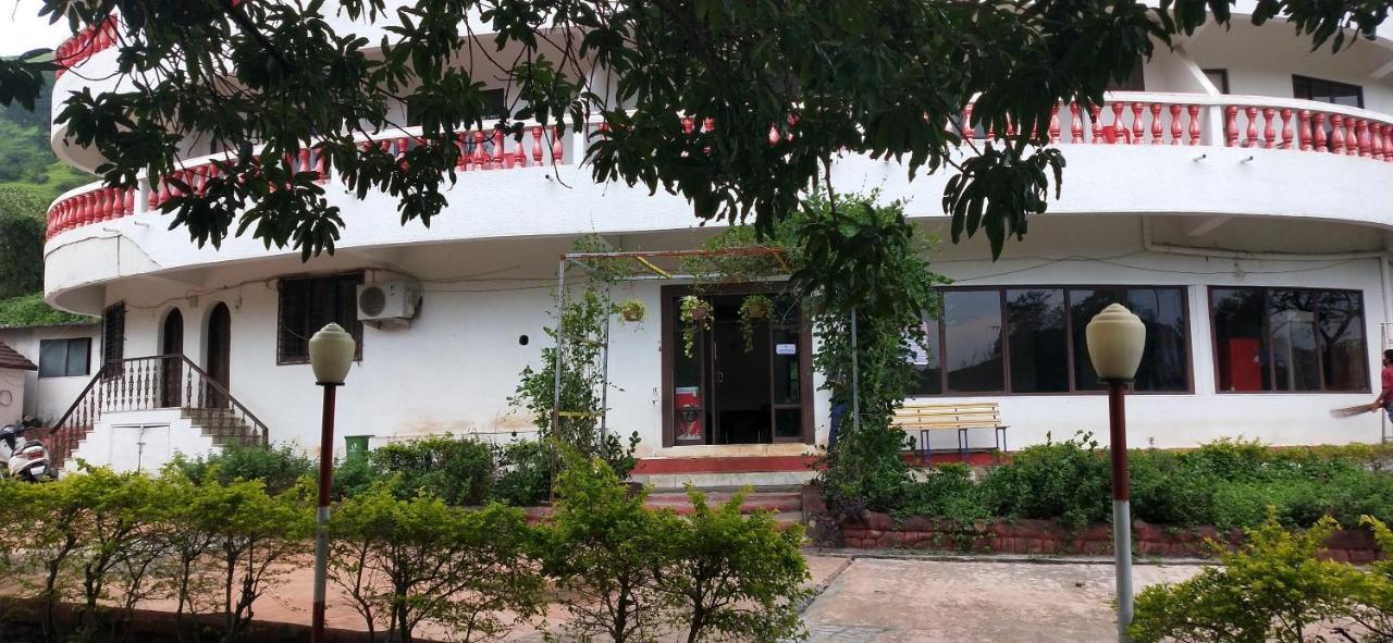 Golden Resort And Farm Nashik Extérieur photo