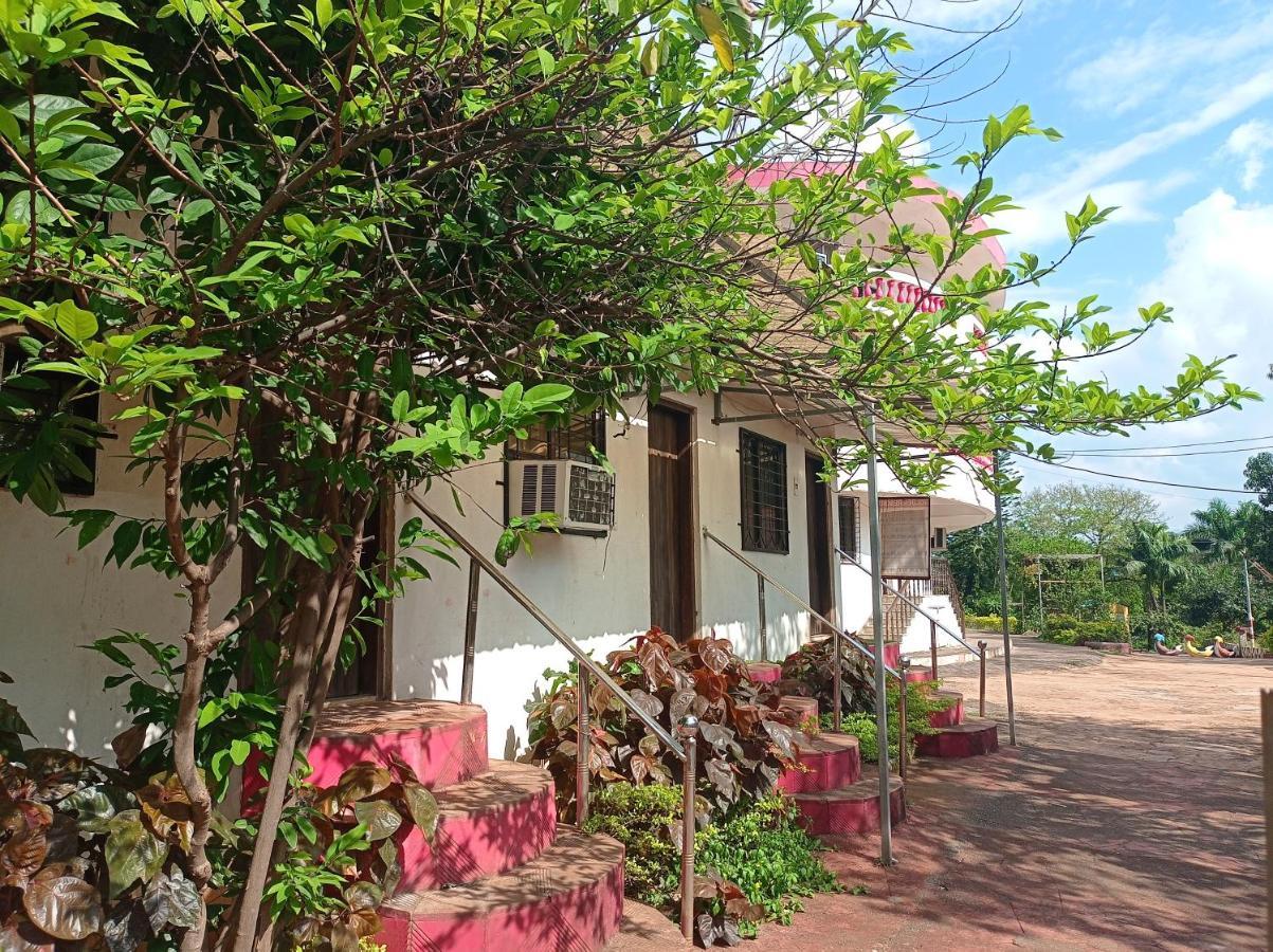 Golden Resort And Farm Nashik Extérieur photo