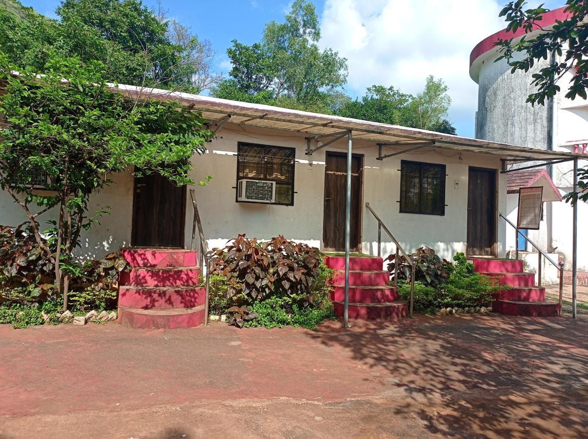 Golden Resort And Farm Nashik Extérieur photo